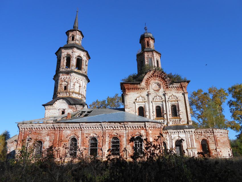 Церковь Владимирской иконы Божией Матери в Верхних Кумёнах.